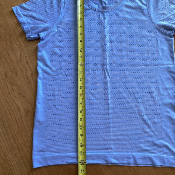Lululemon Short Sleeve Breeze By *Squad Short Sleeve Shirt Hydrangea Blue - Picture 8 of 9